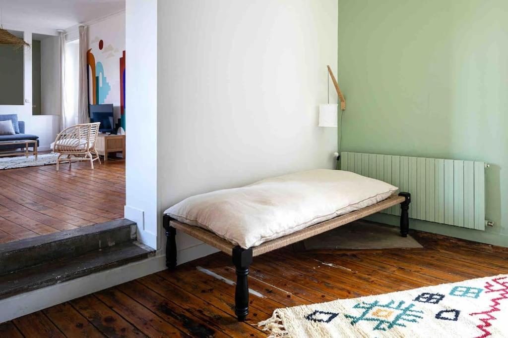 Appartement Urbain, Gare Sncf à 5 Min, Atypique&confort *